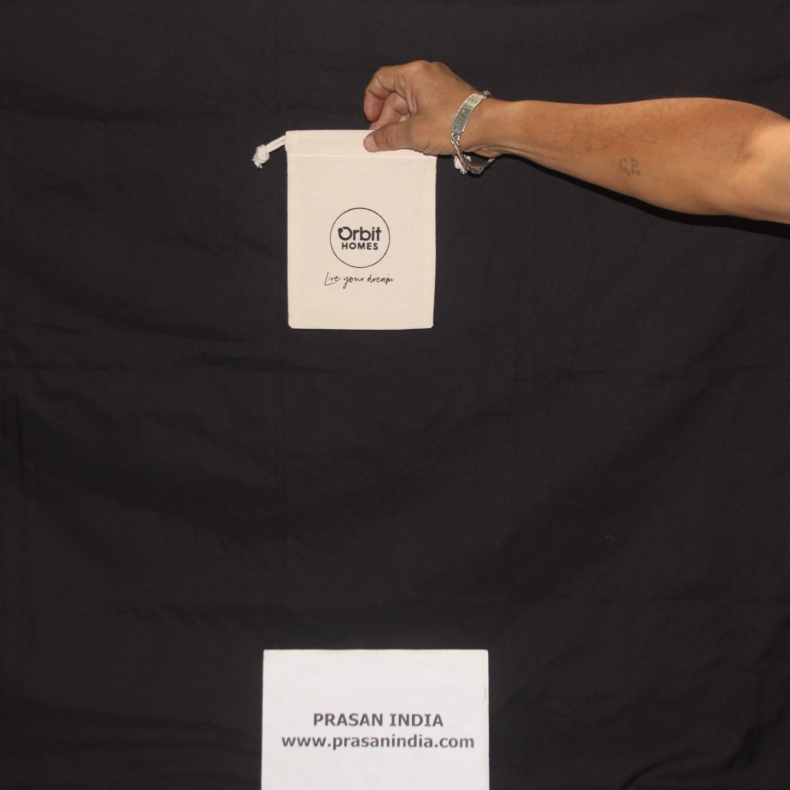 Drawstring 102.(Main)